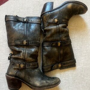 Frye Carmen 3 strap, great condition, size 9